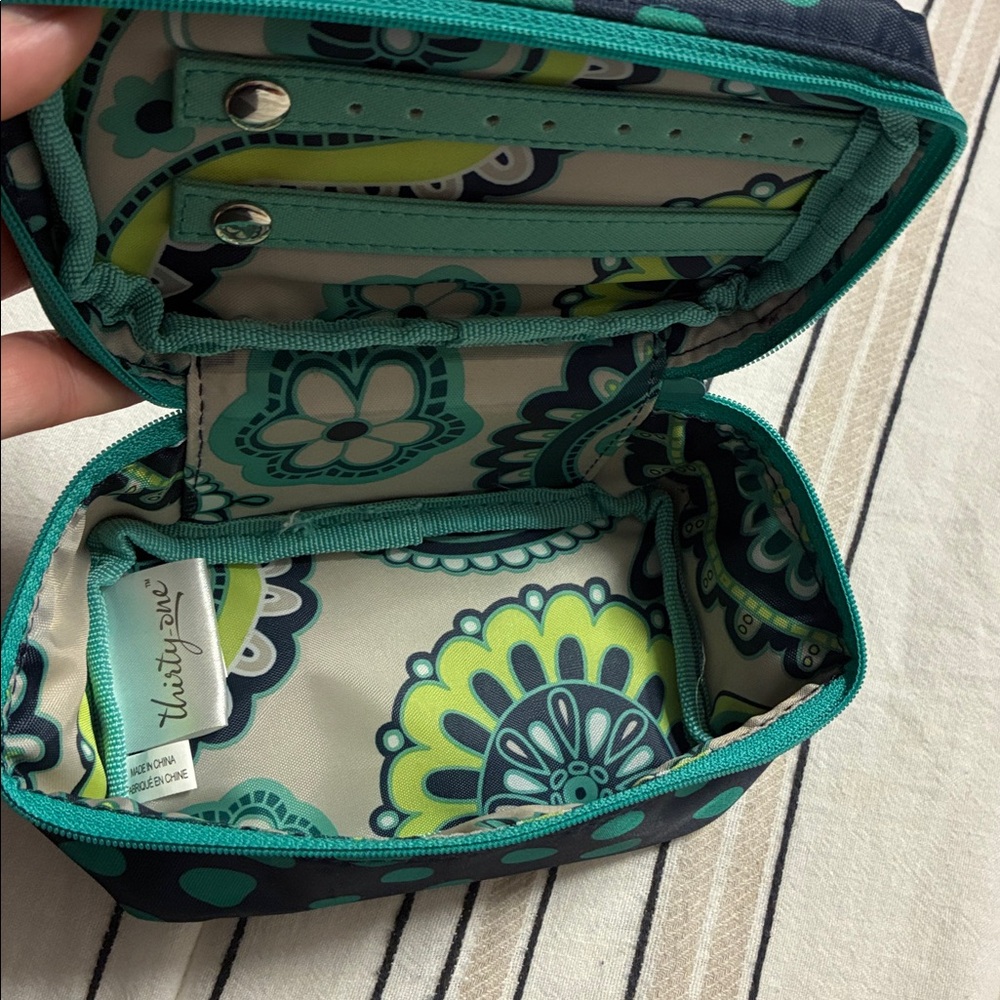 Thirty-One Travel Jewelry Case - Picture 2 of 4